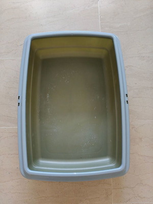 Litter box used, open type, durable plastic, high walls