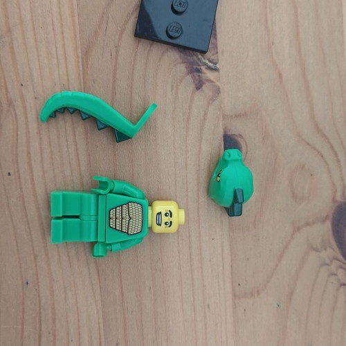 Lego Lizard Man Minifigure like new, Series 5