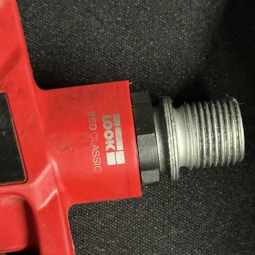 Look Keo Classic bicycle pedals used, red