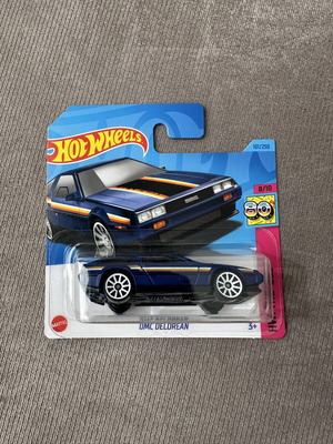 Hot Wheels DMC Delorean mainline car