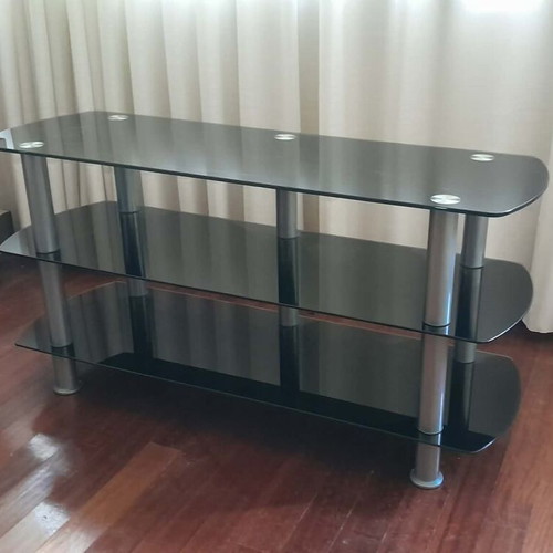 TV stand like new 120x40 with black plexiglass