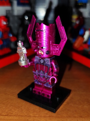 Galactus shiny version φιγούρα Lego με Silver Surfer