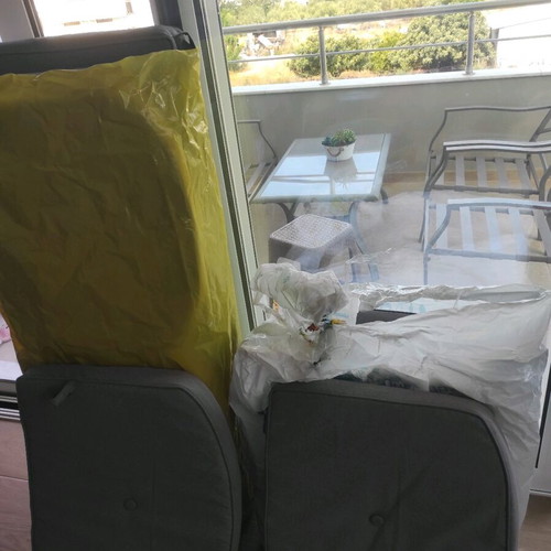 Τραπέζι με καρέκλες βεράντας σαν καινούργιο