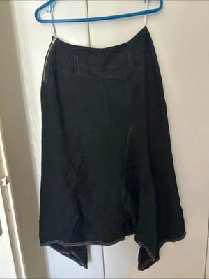 Black asymmetrical women's skirt like new, size M