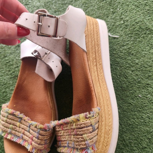 Dougias leather flatform sandals size 39 like new, white multicolor