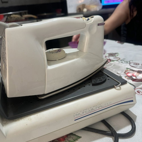 Professional iron like new