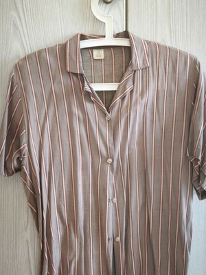 Women's shirt size M like new