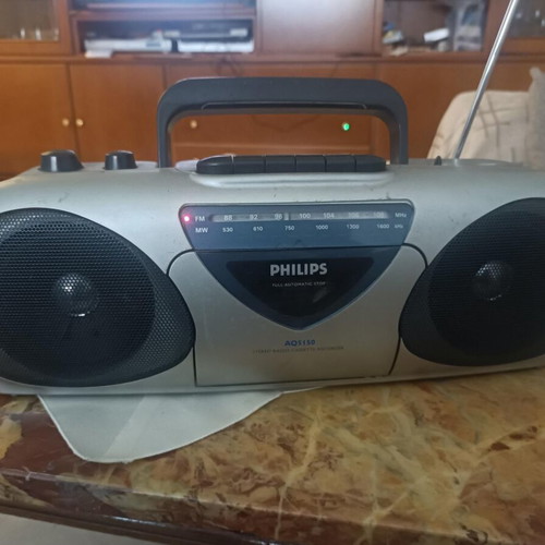 Philips AQ5150 cassette player used, radio works, cassette needs repair