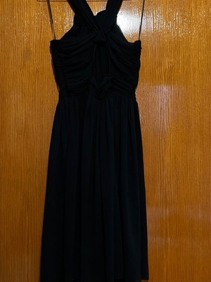 Μαύρο φόρεμα Zara σαν καινούργιο, ελάχιστες φορές φορεμένο