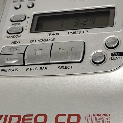Aiwa XP-K7 Portable CD-Video CD & Karaoke Player like new