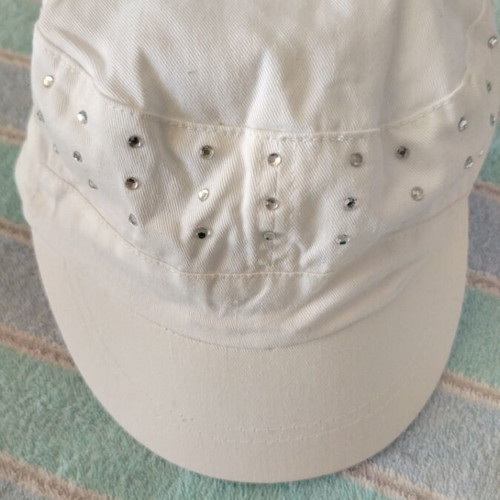 White women's hat with rhinestones like new
