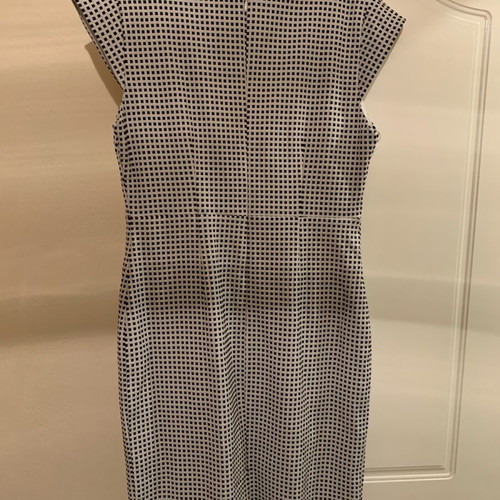 Knee-length dress new, Italian, straight cut size M