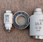 Fuses 35A and 25A with holder