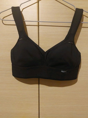 Crane sports bra black size 75B like new