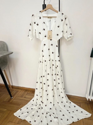 Karavan maxi dress white with red roses, size Small, new