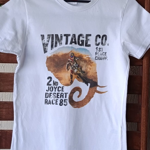 Joyce boys' white T-shirt size 10 like new