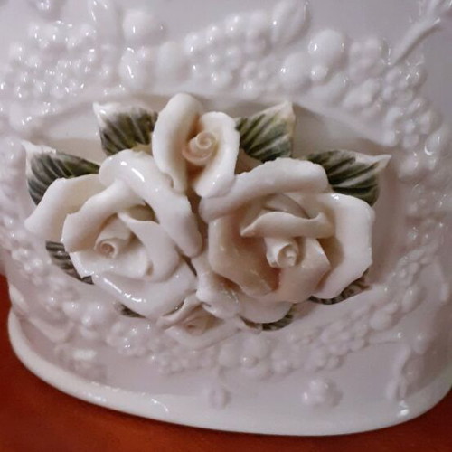 Decorative ceramic watering can with embossed pink roses 16 cm like new