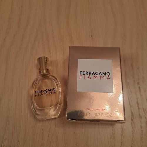 Ferragamo Fiamma Miniature Eau de Parfum new with box 6ml