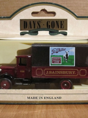 Lledo 1934 Mack Canvas Back Truck ''Sainsbury's Lamb'' нов