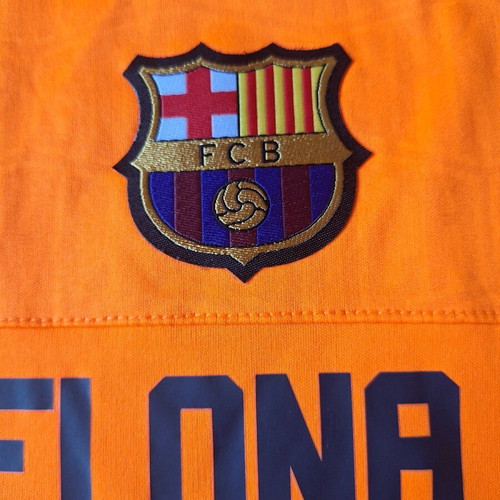 Barcelona FC officially t-shirt Boys Size XL