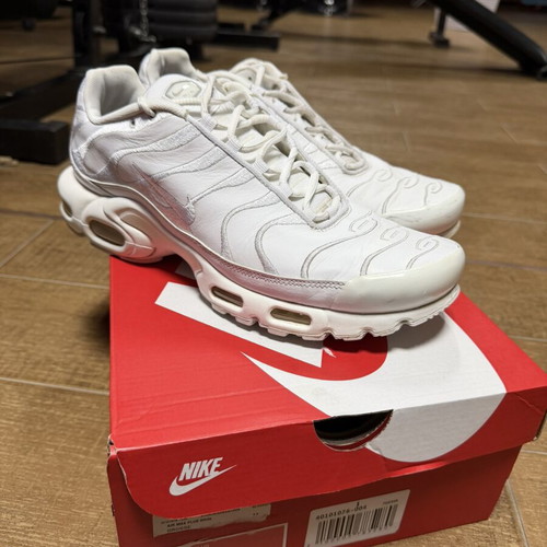 Nike TN sneakers like new, size 43, white