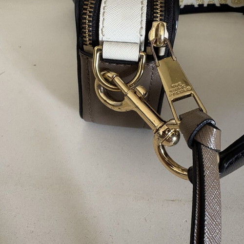 Marc Jacobs The Snapshot shoulder bag, grey beige