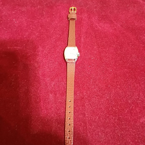 BENO women's manual winding wristwatch like new, vintage pink dial