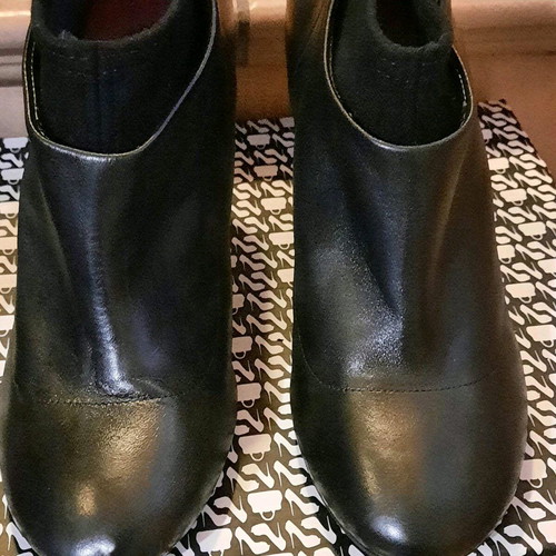 Fornarina Women's Leather Ankle Boots like new, size 39
