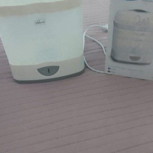 Chicco 2in1 sterilizer like new for all bottle sizes and pacifiers