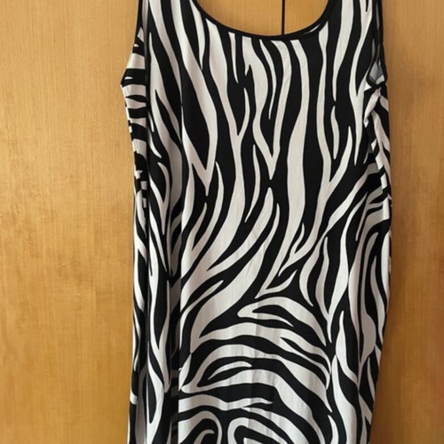 Parabita plus size summer dress like new, black and white