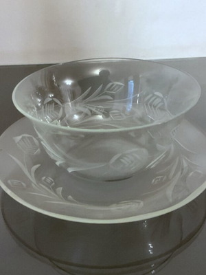 Antique crystal bowls with plates set of 6, like new