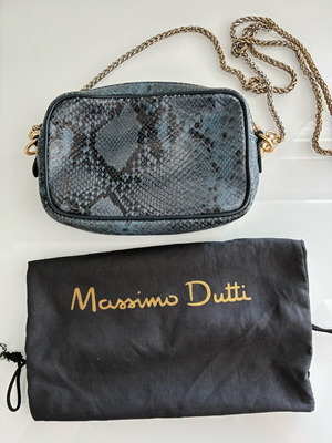 Massimo Dutti τσάντα χιαστί μεταχειρισμένη με αλυσίδα και σχέδιο φίδι μαύρο-γκρι