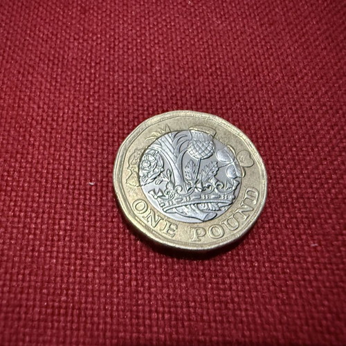 One Pound British currency new condition