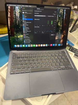 Apple MacBook Air 13,6” M2 16GB/256GB καινούργιο, αδούλευτο