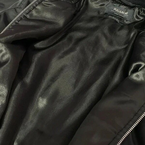 Bomber jacket Pull&Bear women's black size medium like new