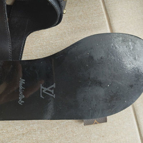 Louis Vuitton sandals like new, size 38, black and brown