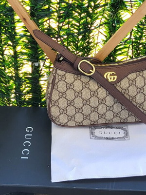 Gucci shoulder bag new, beige and gold