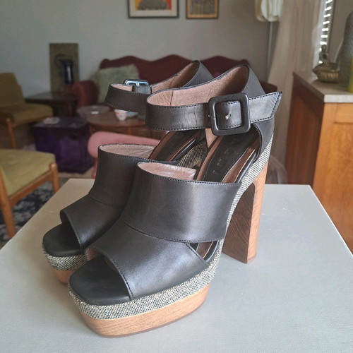 Marni high-heeled leather shoes used with wooden heels