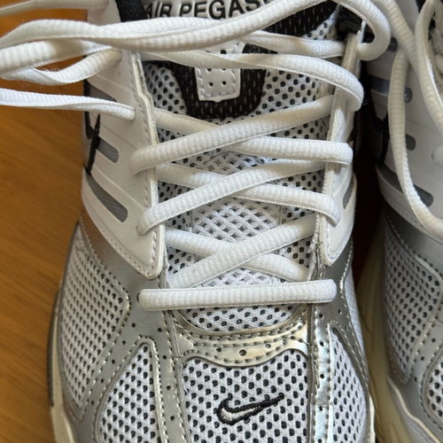 Nike Air Pegasus 2005 athletic shoes like new, size 42, white and grey