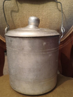 Vintage Aluminum Food Container «Κουνέτο» 1940-1950, like new