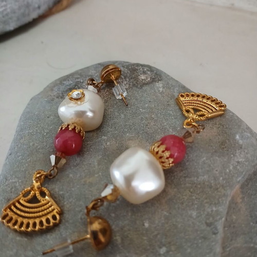 Earrings with pearls, semi-precious stones and Swarovski crystals new