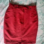 Red skirt like new with back zipper size M