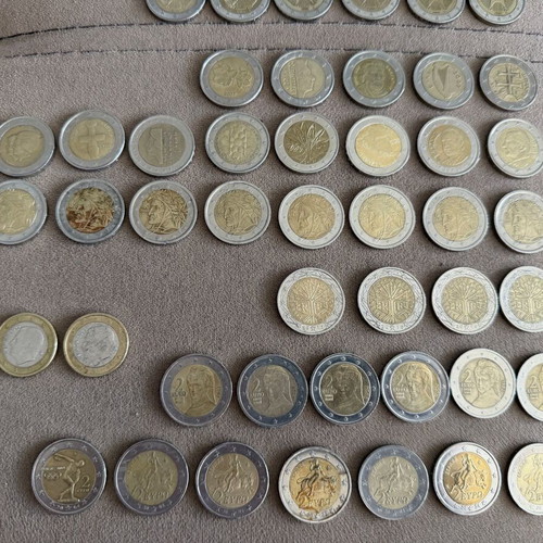 Euro Coin Collection like new, 303 coins from 18 countries