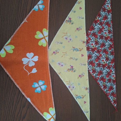 Dog Bandanas set of 8, like new, colorful for small dogs