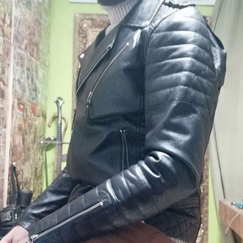 Leather jacket like new, black, size M-L
