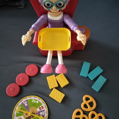 Board game Greedy Granny like new