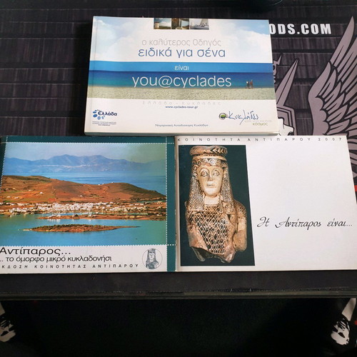 Package of Cyclades & Antiparos albums and guides like new, 3 items