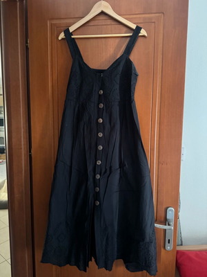 Karavan summer dress black like new with buttons