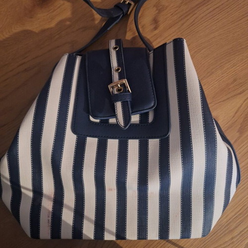 Carpisa crossbody bag blue white like new