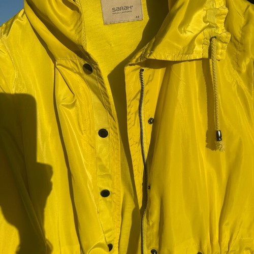 Sarah by Sarah Lawrence windbreaker like new, size 42, yellow